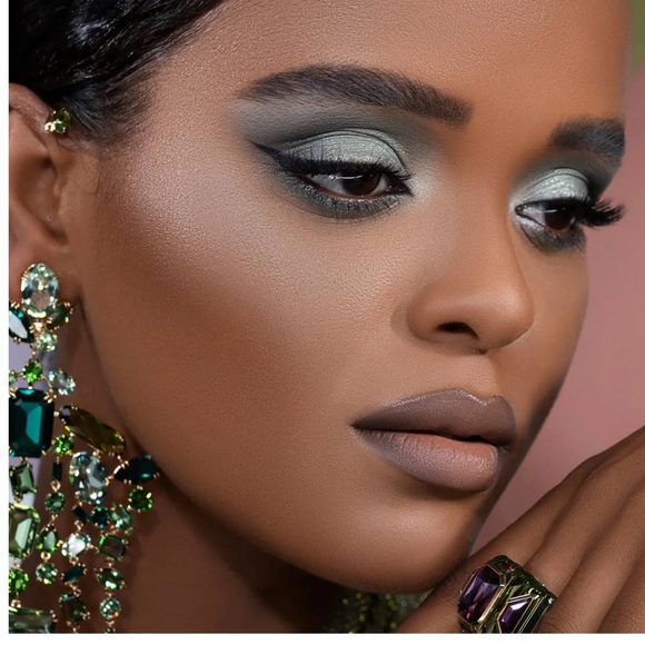 Natasha Denona- RETRO GLAM EYESHADOW PALETTE - Picture 7 of 13